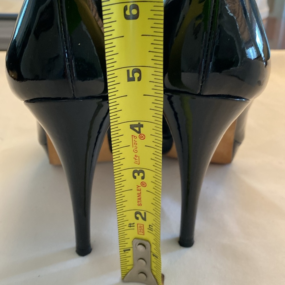 Stuart Weitzman heels - Picture 2 of 6